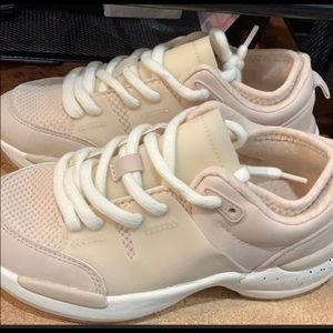 zara sneaker
